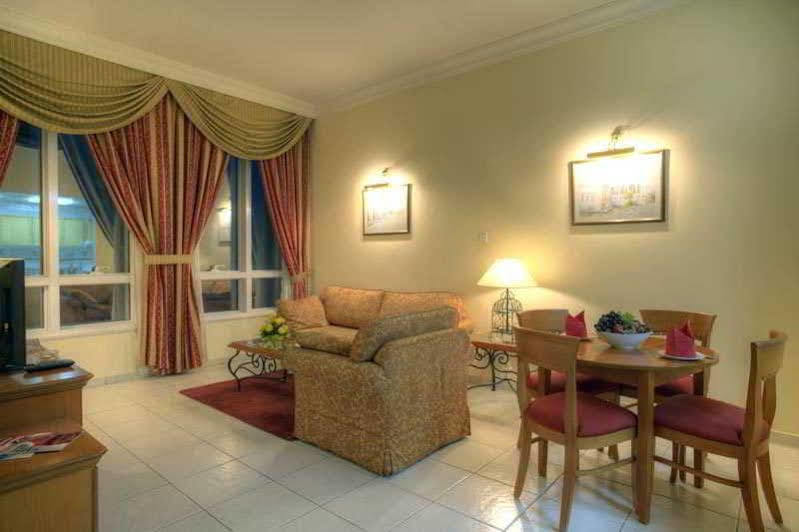 Al Diar Palm Hotel Apartments อาบูดาบี ภายนอก รูปภาพ