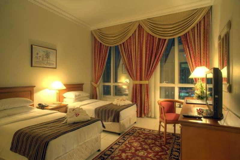 Al Diar Palm Hotel Apartments อาบูดาบี ภายนอก รูปภาพ