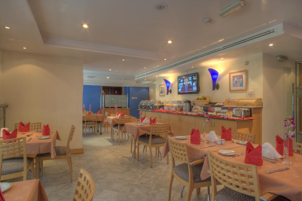 Al Diar Palm Hotel Apartments อาบูดาบี ภายนอก รูปภาพ